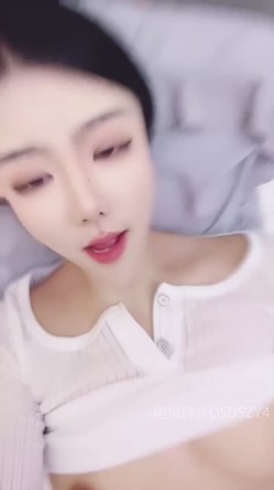 ️黑丝御姐【白兔】高颜眼镜御姐双飞黑丝制服舌吻口爆足交无套内射 截图5