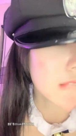 恩熙熙高颜值妹子情趣装诱惑，女仆装黑丝小尺度掰穴自摸浴室洗澡 截图10
