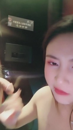 E02淫骚御姐【大啾啾】夜店酒吧沟搭干部 厕所无套轮干 情趣丝袜舔脚爆操玩3P 截图15