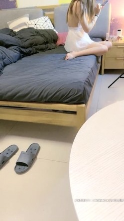 学坏的小女友极品好身材镜头前激情啪啪，露脸口交大鸡巴主动上位激情抽插，抗腿爆草浪荡呻吟精彩不要错过 截图5
