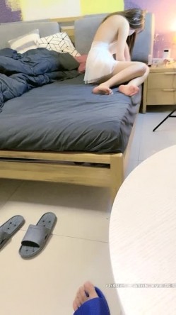 学坏的小女友极品好身材镜头前激情啪啪，露脸口交大鸡巴主动上位激情抽插，抗腿爆草浪荡呻吟精彩不要错过 截图7