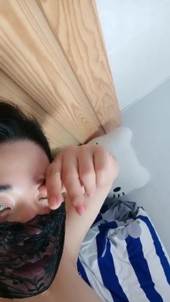 乱伦嫂嫂跟小哥玩的真嗨，69玩弄舔逼深喉吸蛋蛋，还给小哥舔菊花，享受小哥各种姿势高速抽插，浪荡呻吟不止 截图10