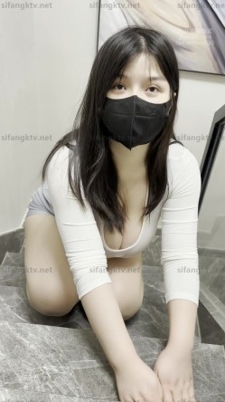 【巨乳肥臀 ️白虎穴】推特巨乳温柔妹妹『九儿』最新爆乳私拍《我的巨乳女友》打扫卫生身体发热 揉乳玩穴 高清1080P版 截图9