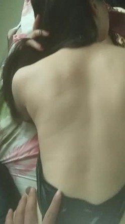 ️怀化的夫妻俩，私拍性生活流出 ️，阿姨真带劲，笔挺修长的模特腿，操起来白浆多 截图2