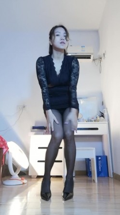 熟女广场舞【娟娟】绅士视角广场舞，原档无水印，露奶露逼，淫语调教，熟女控必入 截图5