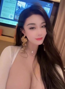 巨乳肥臀女神【芷仪g宝】自慰啪啪露出,H罩杯顶级豪乳 截图6