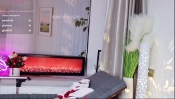 ️国民女神【Kiki-2025】圣诞装丝袜诱惑、口爆，潮喷、拉珠 边喷边搅 截图1