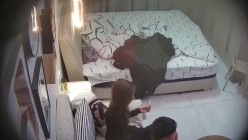 气质美女被男友狂操三场身体敏感捂嘴抓床单 截图4