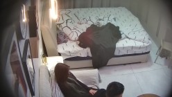 气质美女被男友狂操三场身体敏感捂嘴抓床单 截图7
