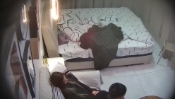 气质美女被男友狂操三场身体敏感捂嘴抓床单 截图9