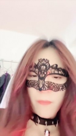 黄播界的扛把子『代也加』开放阳台全裸自慰喷水爆菊~往楼下尿尿~半透勾引外卖小哥 截图11