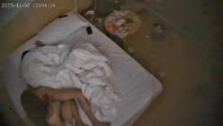 高颜值女同大姨妈来了也要戴上假阳具满足性伴侣把她干的哇哇叫 截图13