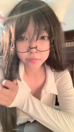 【女高童颜巨乳】应求更新 大奶校花 跳蛋 滴蜡 密码房! 挑战感官刺激 截图7
