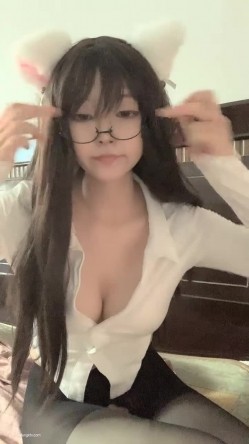 【女高童颜巨乳】应求更新 大奶校花 跳蛋 滴蜡 密码房! 挑战感官刺激 截图13