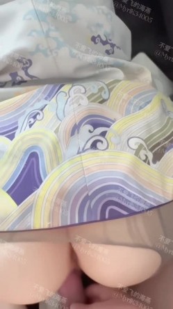空姐性感女神『不爱飞的海燕』航班刚落地就被土豪金主带到酒店，下班衣服都没有换直接开操 截图13