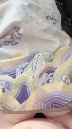 空姐性感女神『不爱飞的海燕』航班刚落地就被土豪金主带到酒店，下班衣服都没有换直接开操 截图15