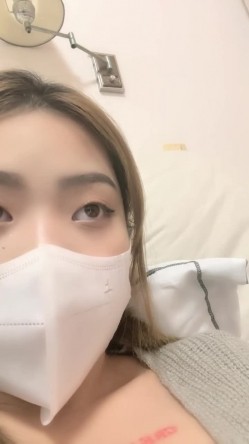 新来的骚货，拜金女，开着特斯拉去车震，【柔柔早点睡】，KTV塞跳蛋，车震，酒店开房一条龙 截图11