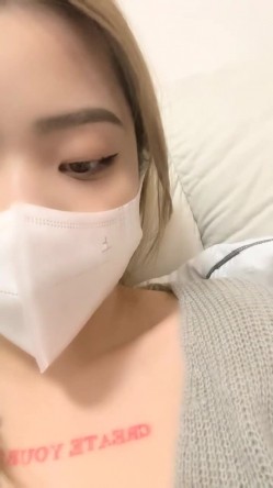 新来的骚货，拜金女，开着特斯拉去车震，【柔柔早点睡】，KTV塞跳蛋，车震，酒店开房一条龙 截图13