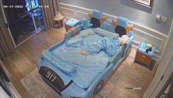 《居家摄像头破解》偷窥E奶少妇的居家日常 ️这奶子可真不是盖的 截图11
