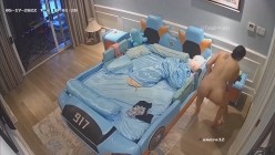 《居家摄像头破解》偷窥E奶少妇的居家日常 ️这奶子可真不是盖的 截图13