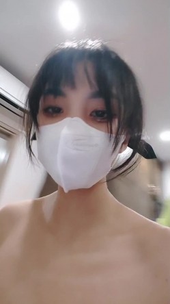 【媚黑群交】双飞黑哥 - 美少妇胜似掉进了淫窟 被三个黑鬼绑束操翻三洞 20Cm的黑屌太恐怖了 榨干老黑精液 截图12