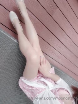 台湾天然美胸熟女人妻中出女王「Jixxielee」「骚猫儿」OF私拍 截图3