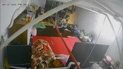 【极品稀缺 ️破解摄像头】极品服务员宿舍日常 ️小姐姐年轻美乳好坚挺 穿搭职业装制服很有气质 距 截图11
