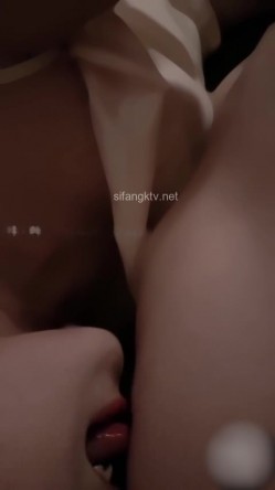 约炮大神 勾搭G罩杯巨乳女邻居，附聊天记录和生活照，视频中意外露脸很清纯，约良家就是爽，特别刺激 截图1