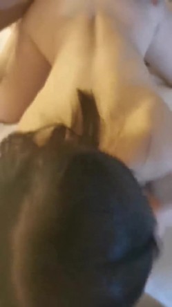 万人求购，推特反差婊，顶级绿帽骚妻【嫂子爱露出】一女战多男，群P大乱交，捆绑调教野战 截图14