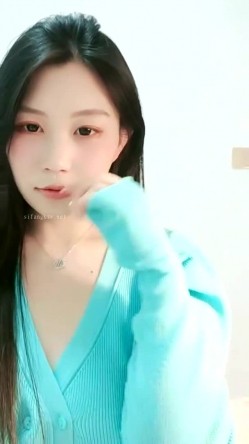 好久不见 天然美乳女神！【你的女帝】黑牛怼逼 高潮喷水！撩人的眼神，一点儿也不掺假的大白兔 截图1