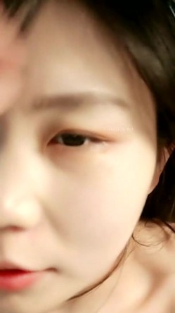 好久不见 天然美乳女神！【你的女帝】黑牛怼逼 高潮喷水！撩人的眼神，一点儿也不掺假的大白兔 截图5