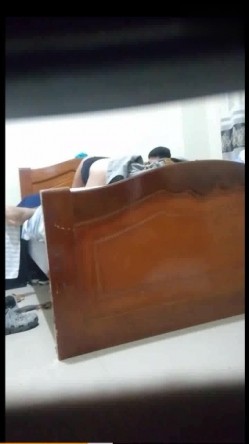监视媳妇偷情 老公出差不放心家里的漂亮媳妇偷偷装了个监控监视媳妇，没想到竟发现媳妇和兄弟在家乱搞 截图6