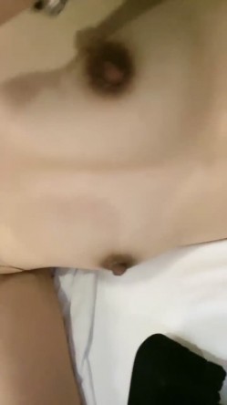 美臀学生，好他妈骚，【昨晚又遇见了你】，小小年纪看着已经是身经百战的状态，掰开逼逼水就自动流，需要男人天天操 截图14