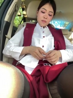 空姐被干了【优优baby】真实空姐和机长吃鸡舔穴舔脚 无套啪啪 户外 车里 截图15
