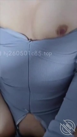 乱伦大神《我管堂妹叫嫂子》爆操身材火爆的瑜伽表妹 BB都被操肿了 截图9