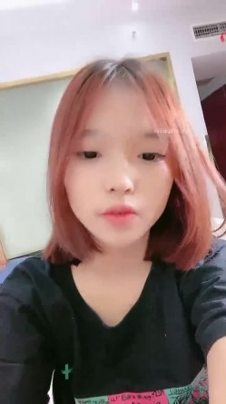 高颜值粉穴，阴毛稀疏年轻漂亮的反差女大，被无套爆操，叫声淫荡 截图14