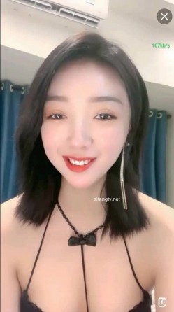 【Y汐】气质白领第一天下海比较腼腆 咪咪会发光，把AV玩具拿出来给大家看，私下一定没少玩，渴望真大鸡巴！ 截图5