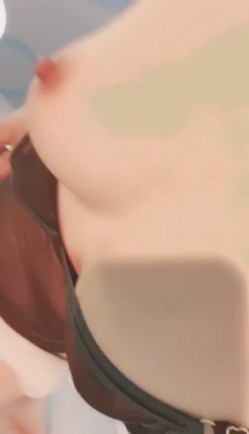 舞蹈老师兼职捞钱~【鱼水水】气质就是不一样 美鲍一线天，这逼看着就很干净，粉色滤镜好评超赞 截图5