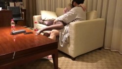 推特网红苏州昆山极品NTR夫妻【泣妻器骑】私拍~外柔内骚长腿翘臀找单男3P前后夹击极度反差 截图8
