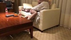 推特网红苏州昆山极品NTR夫妻【泣妻器骑】私拍~外柔内骚长腿翘臀找单男3P前后夹击极度反差 截图15