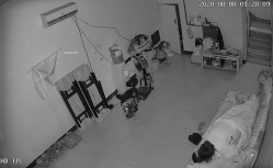 【破解摄像头】非常的主动少妇在沙发啪啪啪，男的也是个暖男搞完了还帮忙把逼擦干净 截图14