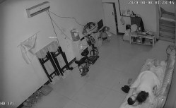 【破解摄像头】非常的主动少妇在沙发啪啪啪，男的也是个暖男搞完了还帮忙把逼擦干净 截图16