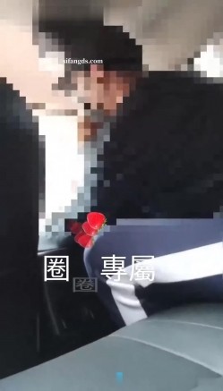 超顶级淫妻，【圈圈】，最新付费私拍，本期直接露脸，和粉丝车震，约单男大学生3P，好刺激 截图6