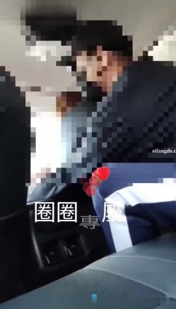 超顶级淫妻，【圈圈】，最新付费私拍，本期直接露脸，和粉丝车震，约单男大学生3P，好刺激 截图11