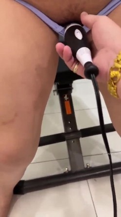 真枪实弹折磨女奴！推特重度虐女金主【迈克大师】饲养多位性奴开发私拍，操够了各种花样 截图8