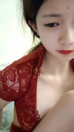 精致颜值极品美少女小木登子红色情趣诱惑，白虎粉穴佳奶配美人强制潮吹牡丹花下死做鬼也风流 截图13