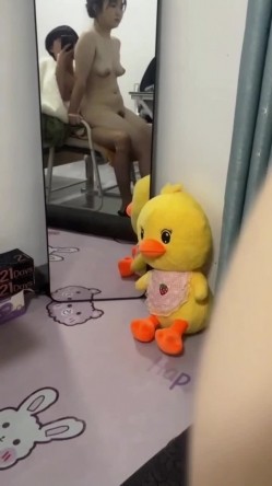 【超极品泄密】青岛赵晓凡等41位美女全露脸图影 截图8