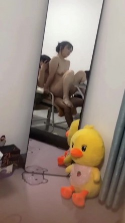 【超极品泄密】青岛赵晓凡等41位美女全露脸图影 截图10