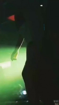 模特身材气质，推特露出婊【yunbit】各种公共场合大胆穿着，露出啪啪 截图7