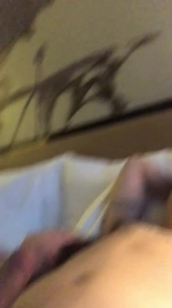 欠债20万的广州网红脸人妻和老相好边做边聊 抓住大奶子射到她最深处 截图3
